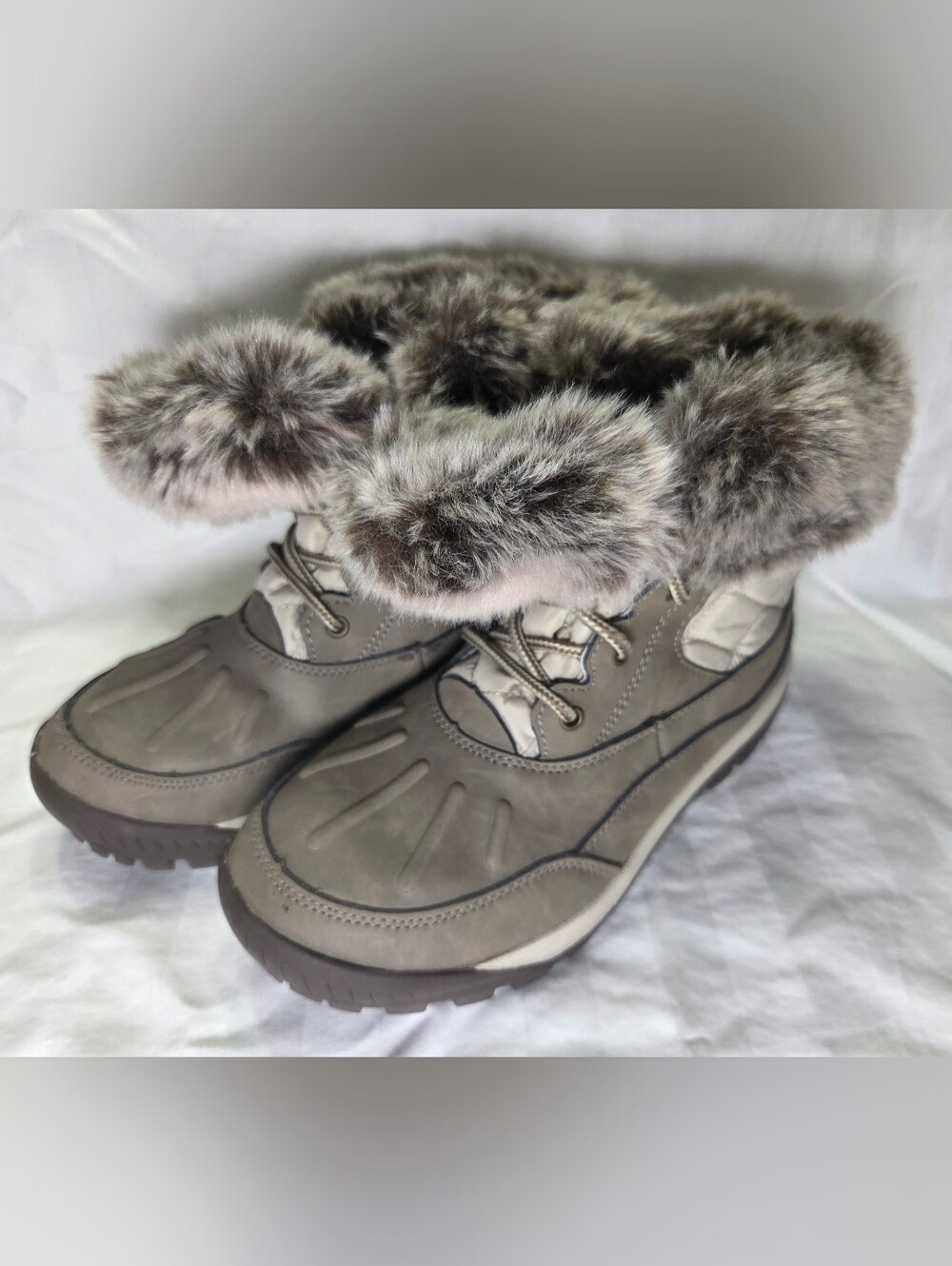 BEARPAW Becka Women’s Waterproof Snow Boots Stone Gray Fur Trim Lace Up Size 8 - Picture 2 of 11
